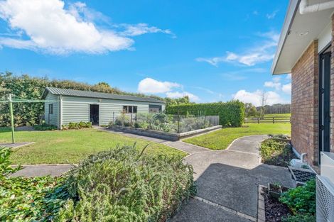 Photo of property in 30 Clifton Road, Whitford, Howick, 2571