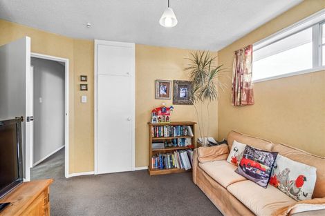 Photo of property in 17 Kinross Street, Hei Hei, Christchurch, 8042