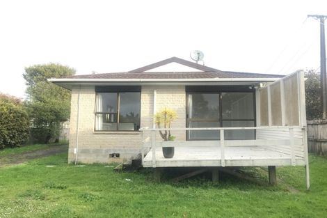 Photo of property in 2/31 Sunnyhaven Avenue, Beach Haven, Auckland, 0626