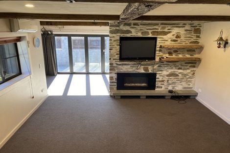 Photo of property in 31 Mcdonnell Road, Arrowtown, 9302