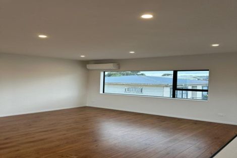 Photo of property in 723a Massey Road, Mangere, Auckland, 2022
