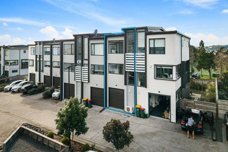 Photo of property in 18 Memorial Park Lane, Hobsonville, Auckland, 0618