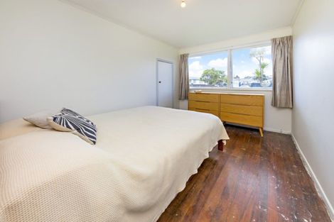 Photo of property in 16 Belgrave Place, Papakura, 2110