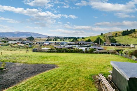 Photo of property in 28 Lakeview Street, Waihola, 9073