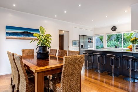 Photo of property in 210 Beach Road, Campbells Bay, Auckland, 0630