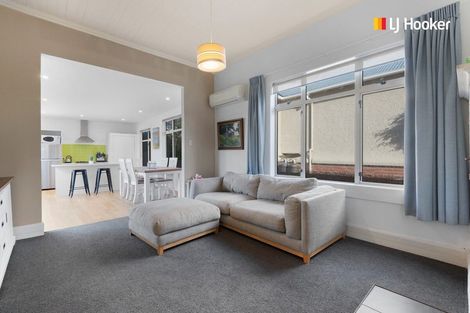 Photo of property in 69 Hargest Crescent, Saint Clair, Dunedin, 9012