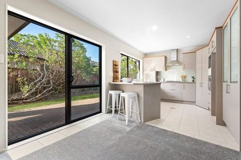 Photo of property in 52 Brookwood Drive, Henderson, Auckland, 0612