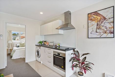 Photo of property in 24a Poruru Close, Papakura, 2110