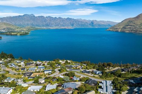 Photo of property in 19 Richards Park Lane, Fernhill, Queenstown, 9300