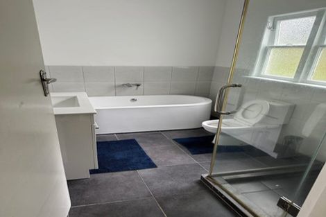 Photo of property in 11 Otahuri Crescent, Greenlane, Auckland, 1051