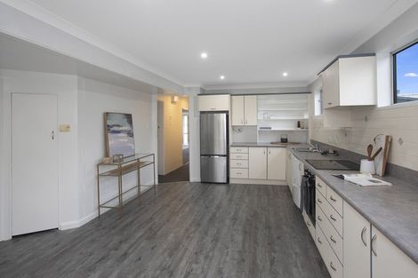 Photo of property in 37 Flemington Avenue, North New Brighton, Christchurch, 8083