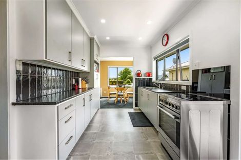 Photo of property in 83 Walker Crescent, East Gore, Gore, 9710