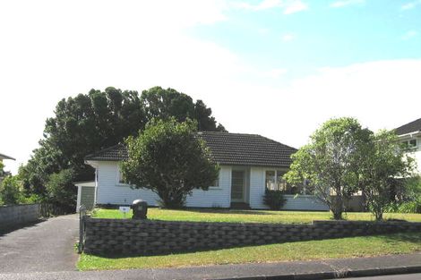 Photo of property in 32 Kaikoura Street, Henderson, Auckland, 0612