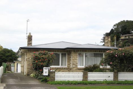 Photo of property in 53 Whiteley Street, Moturoa, New Plymouth, 4310