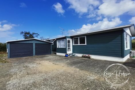 Photo of property in 9 Whaka Street, Maungaturoto, 0520