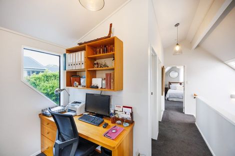 Photo of property in 8 Caccia Birch Lane, Hokowhitu, Palmerston North, 4410