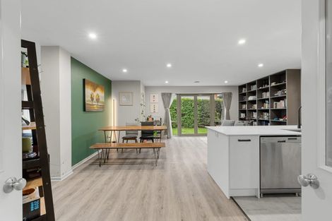 Photo of property in 8 Providence Place, Redwood, Christchurch, 8051