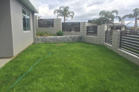 Photo of property in 1 Henriette Place, The Gardens, Auckland, 2105
