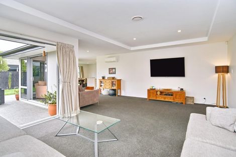 Photo of property in 6 Te Whenu Crescent, Marshland, Christchurch, 8083