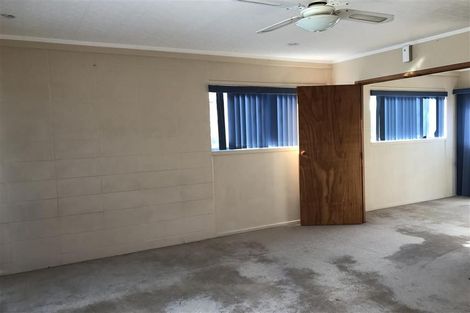 Photo of property in 2/21 Buckingham Crescent, Manukau, Auckland, 2025
