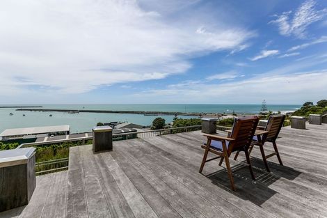 Photo of property in 26 Roy Terrace, Moturoa, New Plymouth, 4310