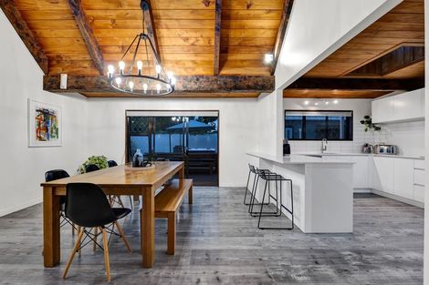 Photo of property in 76a Paynters Avenue, Strandon, New Plymouth, 4312