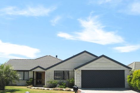 Photo of property in 30 Orlando Crescent, Waimairi Beach, Christchurch, 8083