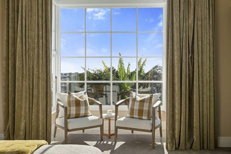 Photo of property in 103 Fulford Street, New Plymouth, 4310