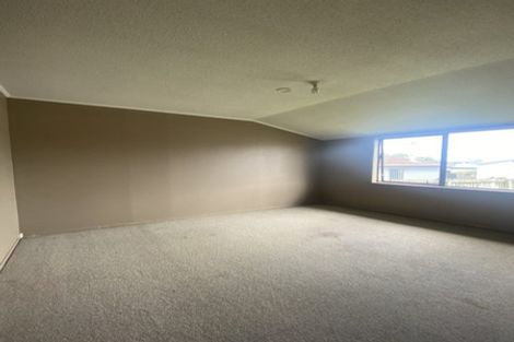 Photo of property in 16 Palmers Road, Clendon Park, Auckland, 2103