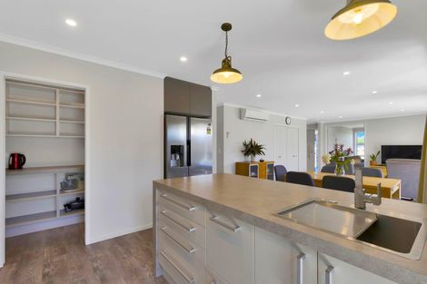 Photo of property in 4 Rosewood Drive, Amberley, 7410