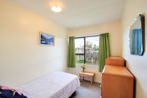 Photo of property in 220 Lumsden Place, Akina, Hastings, 4122