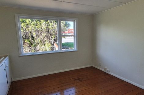 Photo of property in 1 Coles Crescent, Papakura, 2110