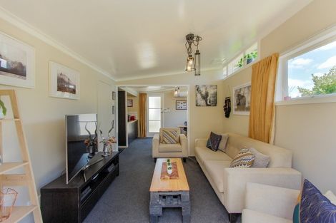 Photo of property in 1a Farnworth Avenue, Holdens Bay, Rotorua, 3010