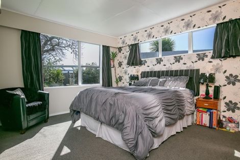 Photo of property in 15 Madden Place, Solway, Masterton, 5810