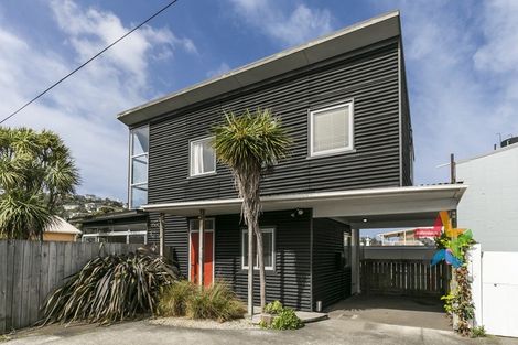 Photo of property in 139b The Parade, Island Bay, Wellington, 6023
