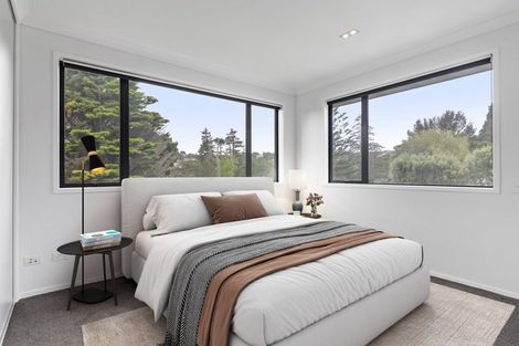 Photo of property in 19 Reydon Place, Cockle Bay, Auckland, 2014