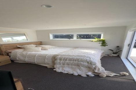 Photo of property in 8 John Dee Crescent, Red Beach, 0932