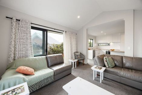 Photo of property in 11 Clifford Close, Leamington, Cambridge, 3432