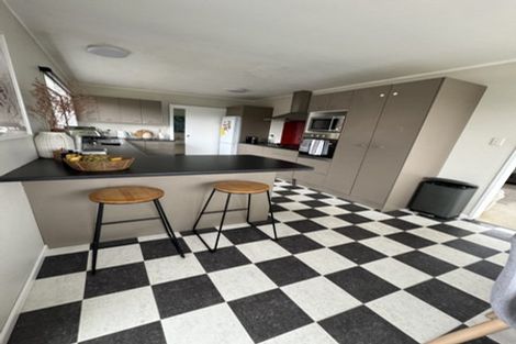 Photo of property in 42 Edgecombe Street, Newlands, Wellington, 6037