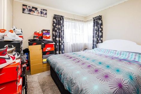 Photo of property in 27 Hill Crescent, Papakura, 2110