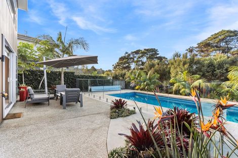 Photo of property in 284e Schnapper Rock Road, Schnapper Rock, Auckland, 0632
