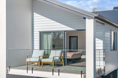 Photo of property in 3a Koreke Close, Kenepuru, 5022