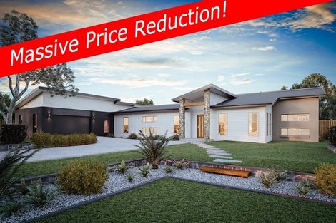 Photo of property in 17 Tamahunga Drive, Matakana, 0985