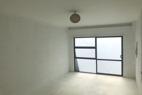 Photo of property in 2/81a Salisbury Road, Birkdale, Auckland, 0626