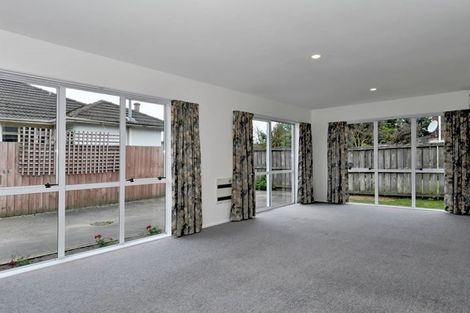 Photo of property in 13a Wittys Road, Avonhead, Christchurch, 8042