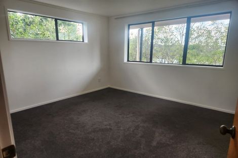 Photo of property in 2/84a Avonleigh Road, Green Bay, Auckland, 0604