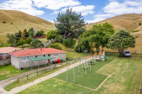 Photo of property in 106 Arahura Crescent, Waitangirua, Porirua, 5024