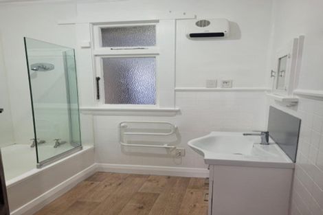 Photo of property in 50 Essex Street, Balclutha, 9230