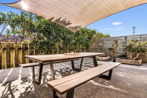 Photo of property in 36 Mandalay Place, Waiuku, 2123