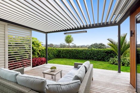 Photo of property in 14 Odlin Lane, Red Beach, 0932